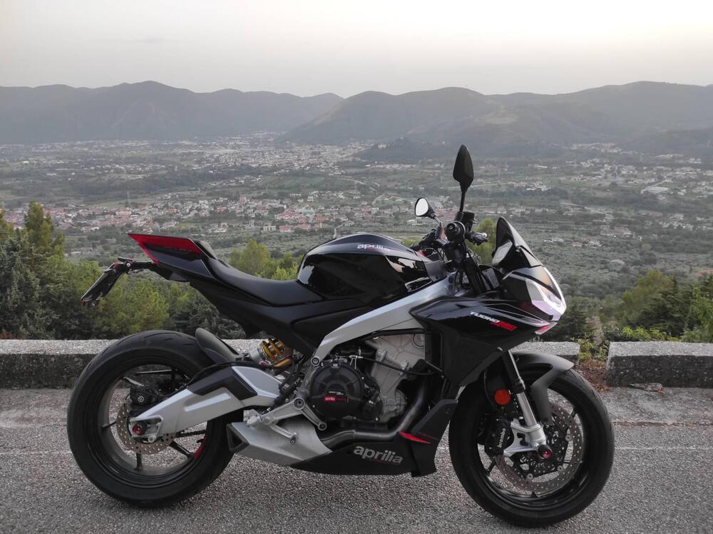 Aprilia Tuono 660 Factory (2022 - 24) (2)