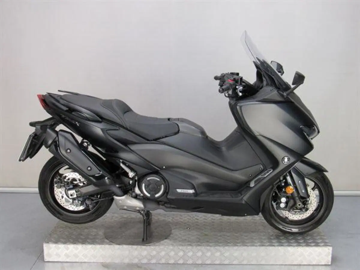 Yamaha T-Max 560 (2020 - 21) (2)