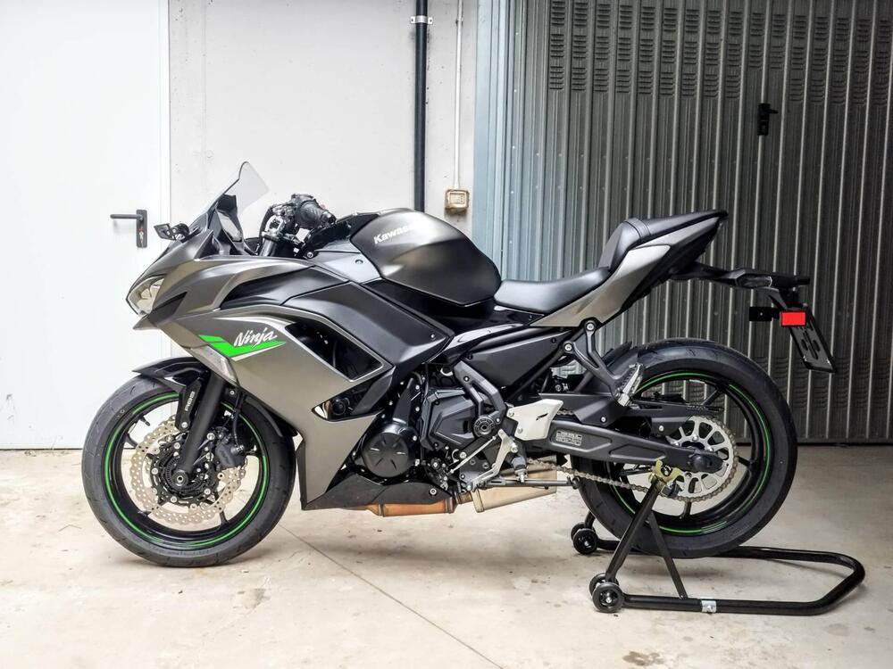 Kawasaki Ninja 650 Urban (2021 - 24) (2)