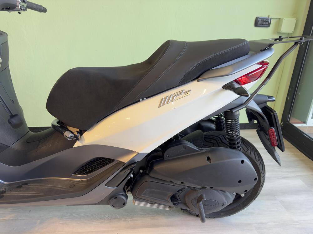 Piaggio MP3 300 ABS Hpe (2021 - 24) (4)