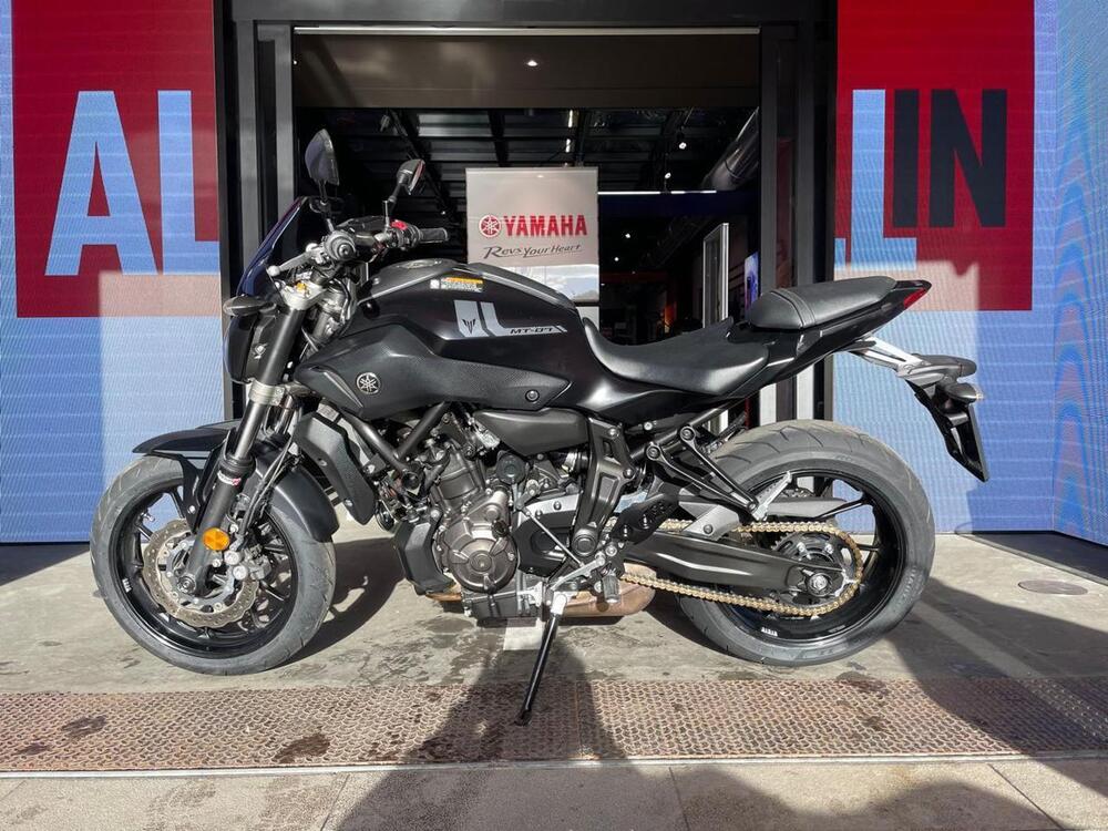 Yamaha MT-07 (2017 - 18) (4)