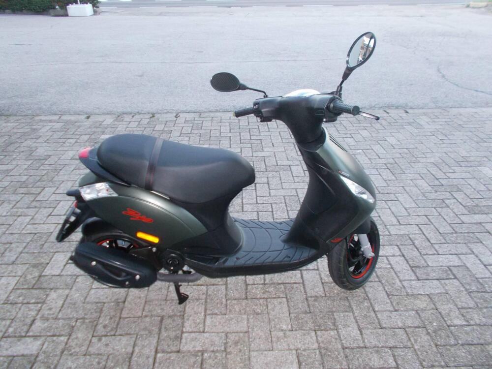 Piaggio Zip 50 4T (2021 - 24) (2)