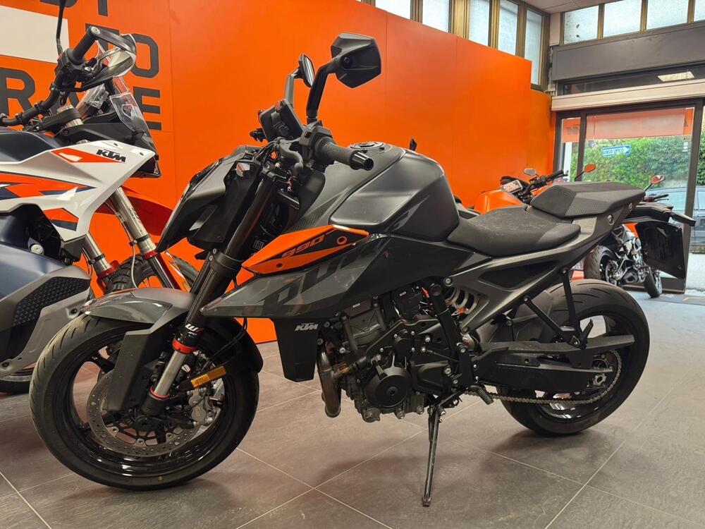 KTM 990 Duke (2024)