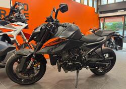 KTM 990 Duke (2024) usata