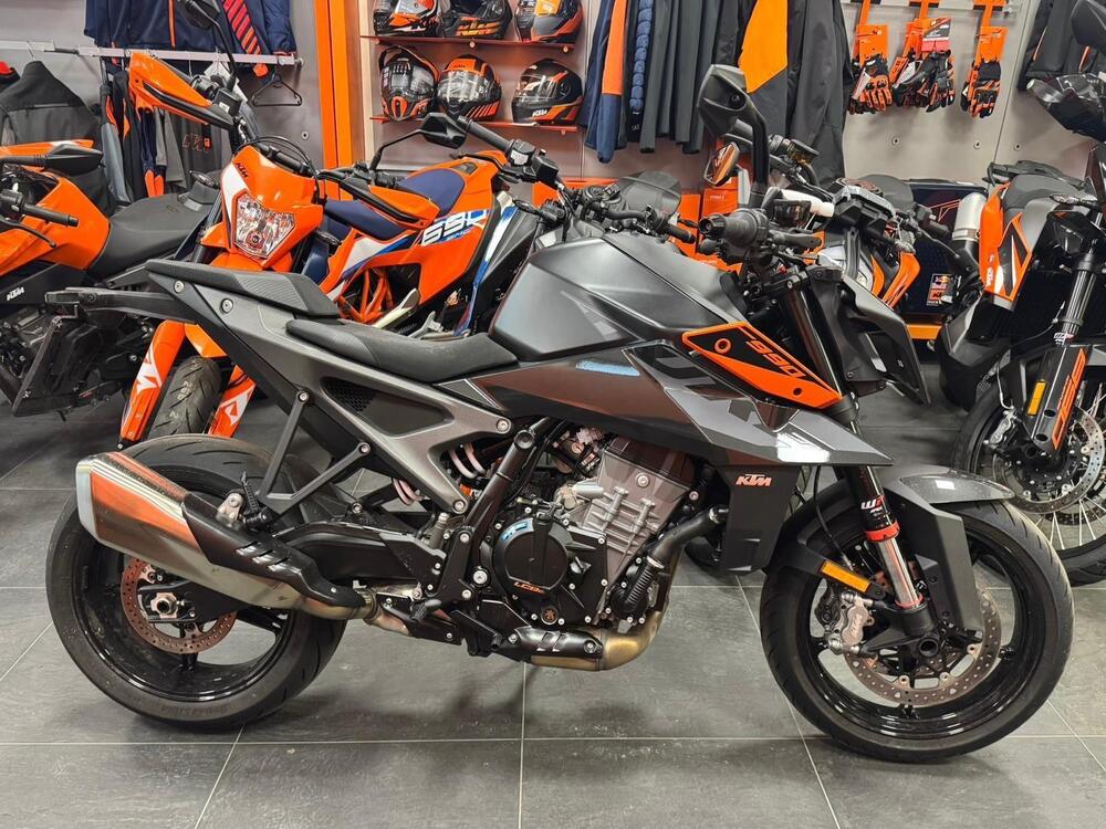 KTM 990 Duke (2024) (2)