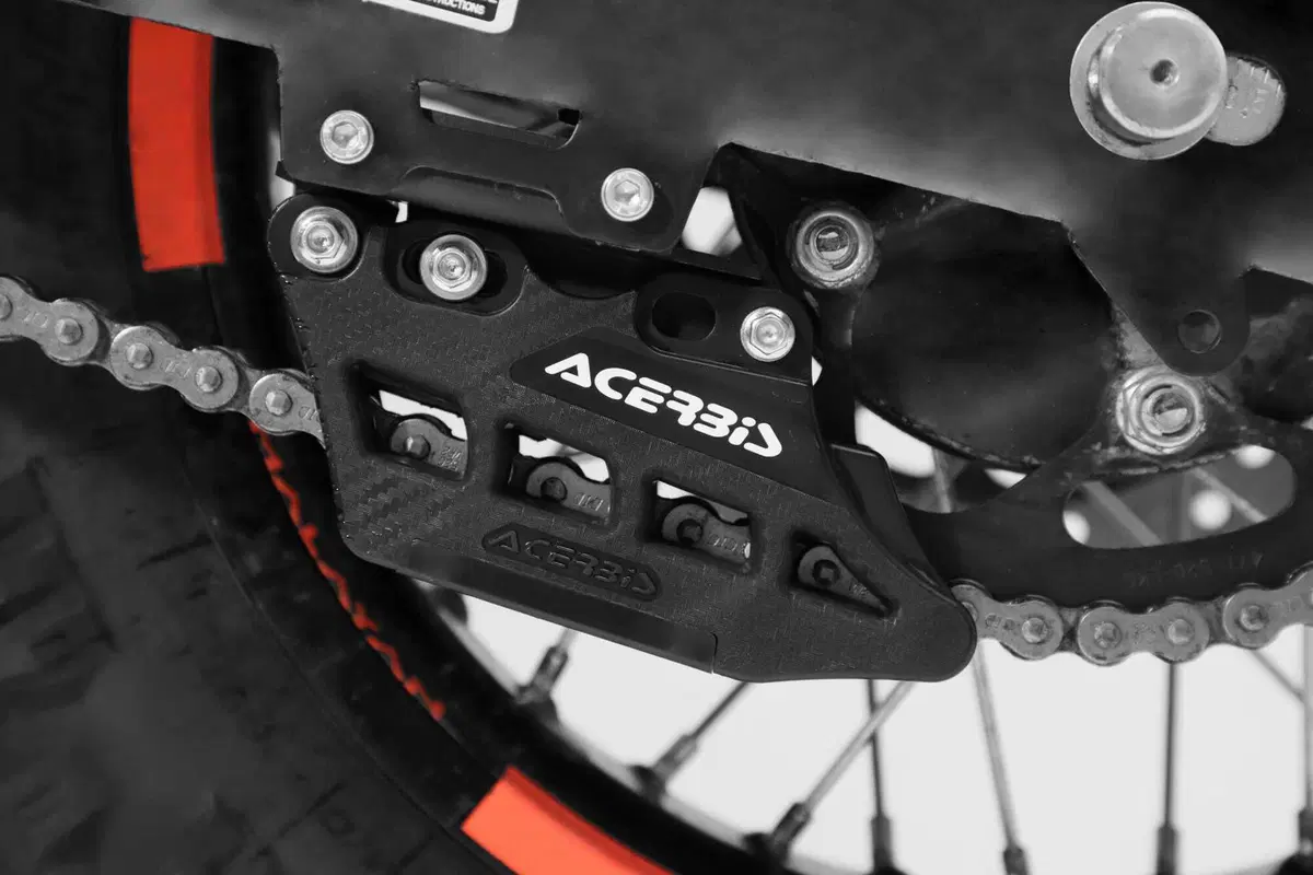 Acerbis presenta i nuovi accessori per la Royal Enfield Himalayan 450 (2)