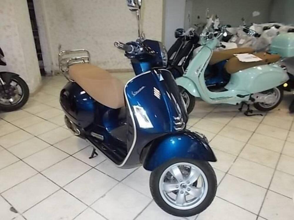 Vespa GTS 300 Hpe (2021 - 22) (4)