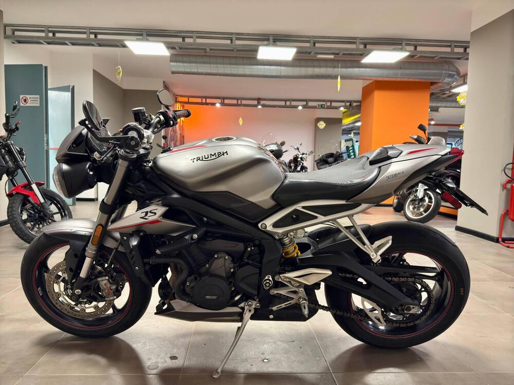 Triumph Street Triple RS (2017 - 19) (4)