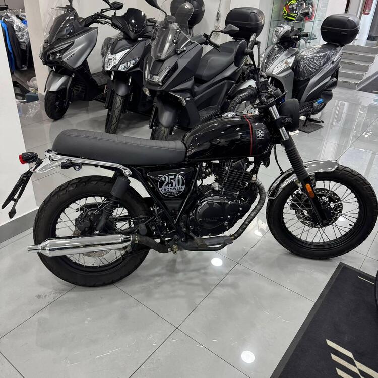 Brixton Motorcycles Cromwell 250 (2021 - 24) (4)