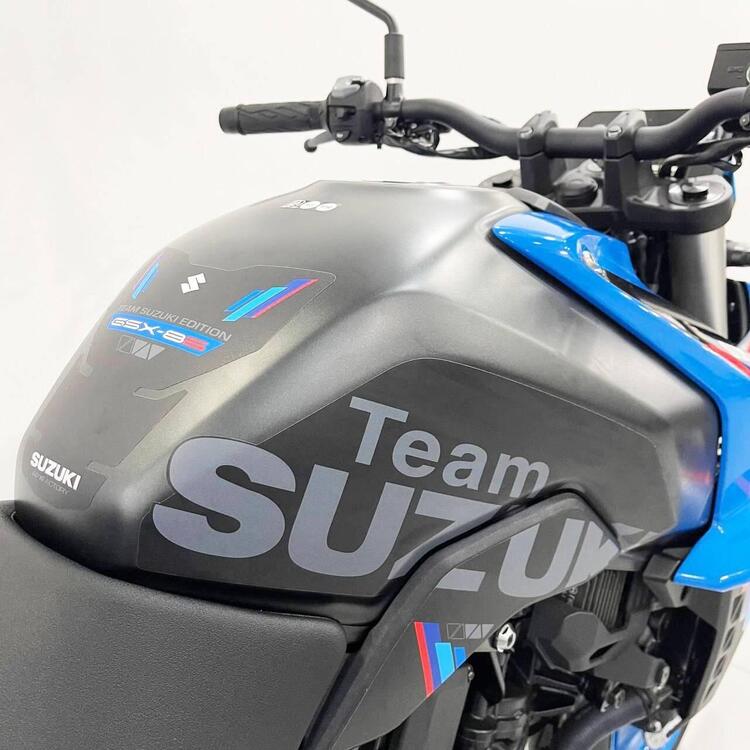 Suzuki GSX-8S Team Suzuki Edition (2024) (5)