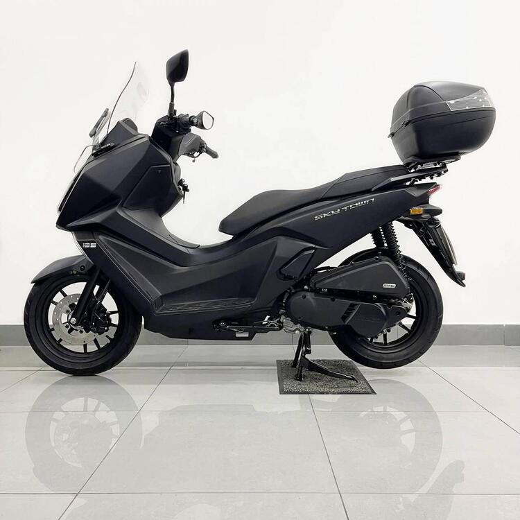 Kymco Skytown 125i (2024 - 25) (3)