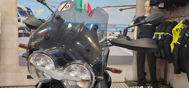 Moto Guzzi V85 Strada (2024 - 26) (8)