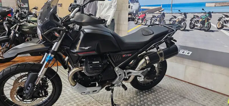 Moto Guzzi V85 Strada (2024 - 26) (10)