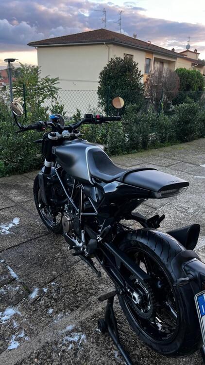 Husqvarna Svartpilen 701 (2019) (4)