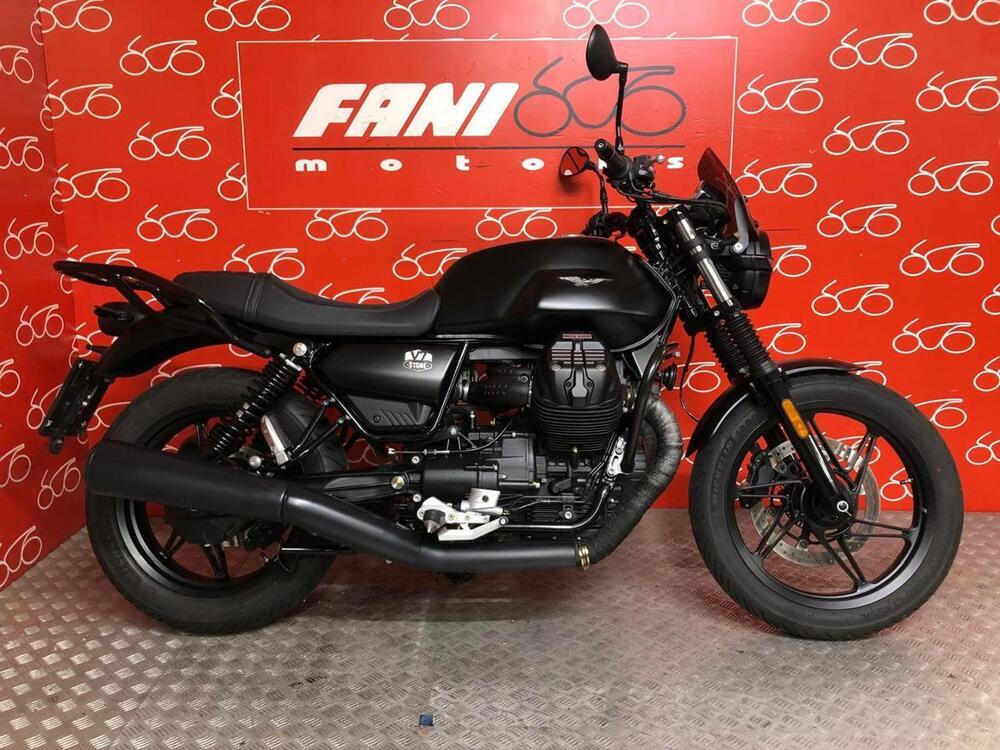 Moto Guzzi V7 Stone (2021 - 24)