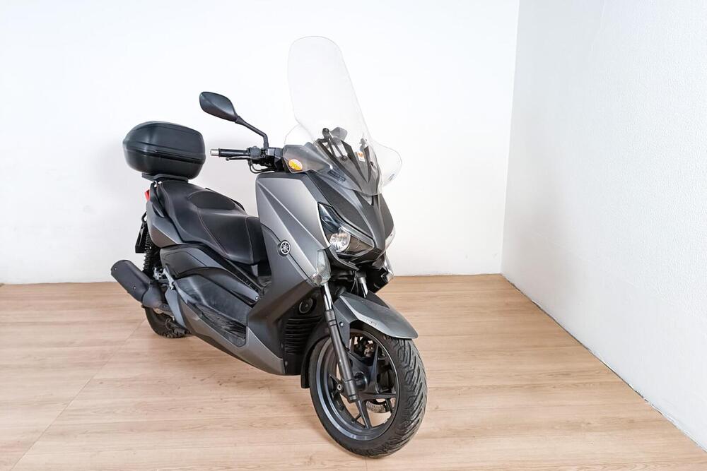 Yamaha X-Max 250 Iron Max ABS (2016) (2)