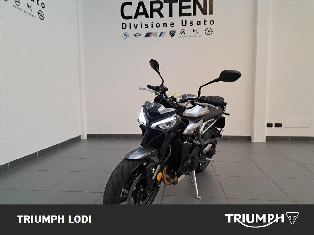 Triumph Street Triple R (2020 - 23) (4)