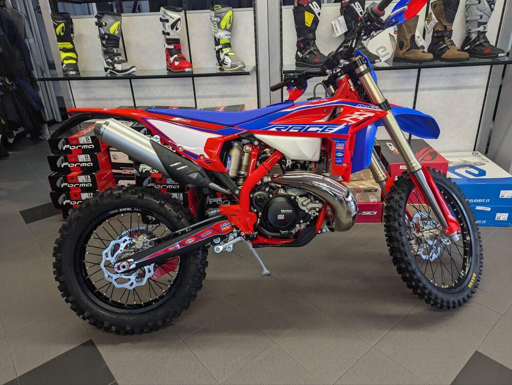 Betamotor RR 250 2T Enduro Race (2025) (3)