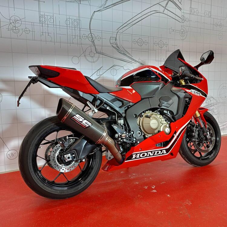 Honda CBR 1000 RR Fireblade (2017 - 19) (2)