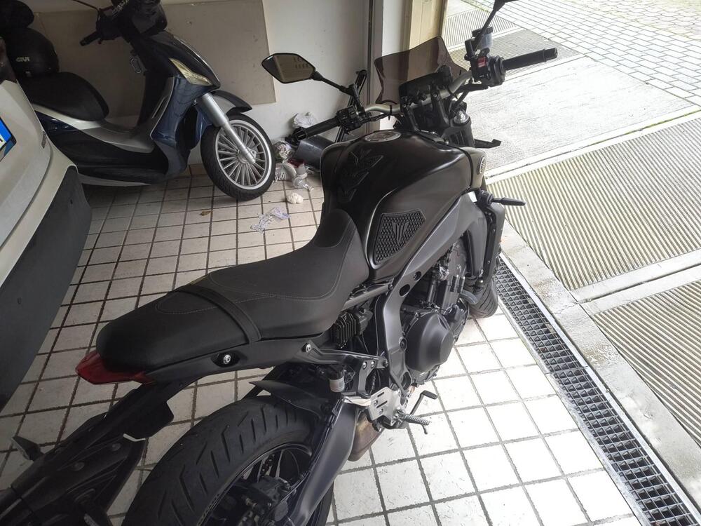 Yamaha MT-09 (2021 - 23) (4)