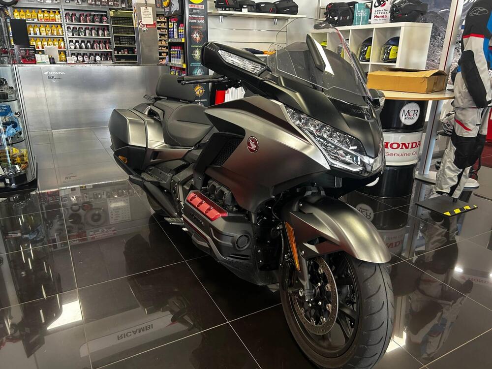 Honda GL 1800 Gold Wing DCT (2021 - 24) (2)