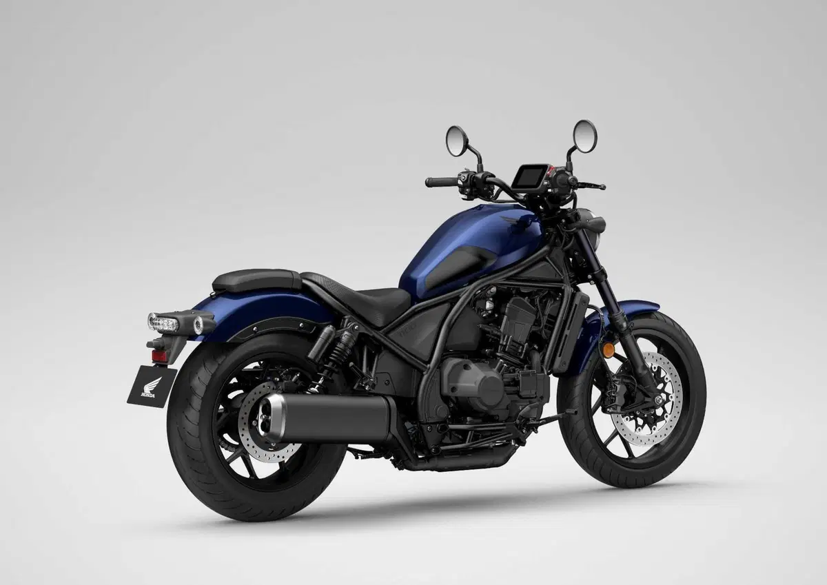 Honda CMX1100 Rebel 2025 DCT S.E. 2025. La "special di serie" (7)