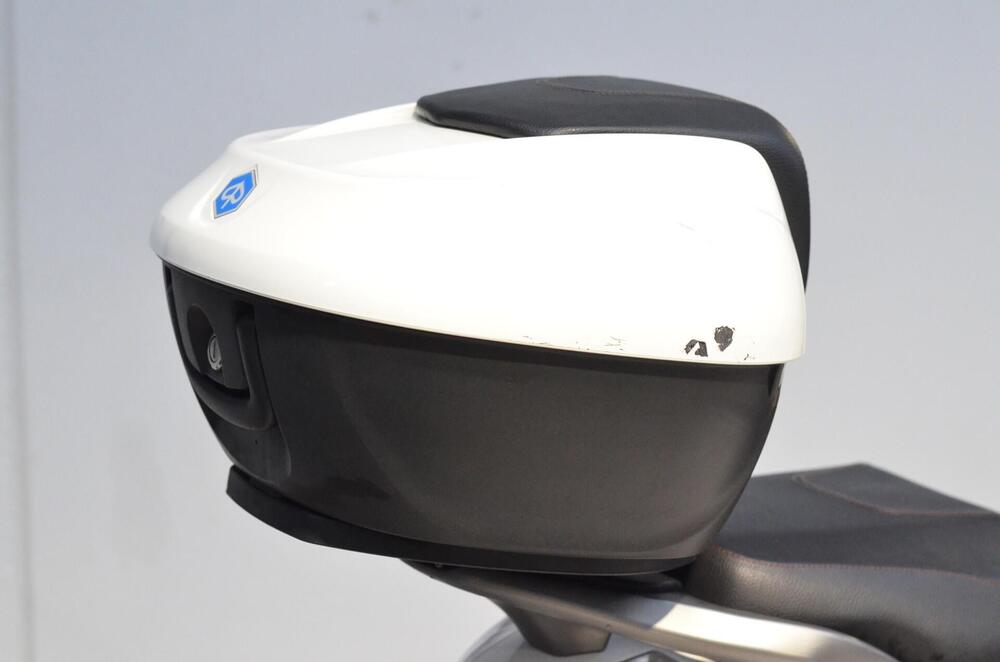 Piaggio Beverly 350 SportTouring ie ABS (2011 - 17) (5)