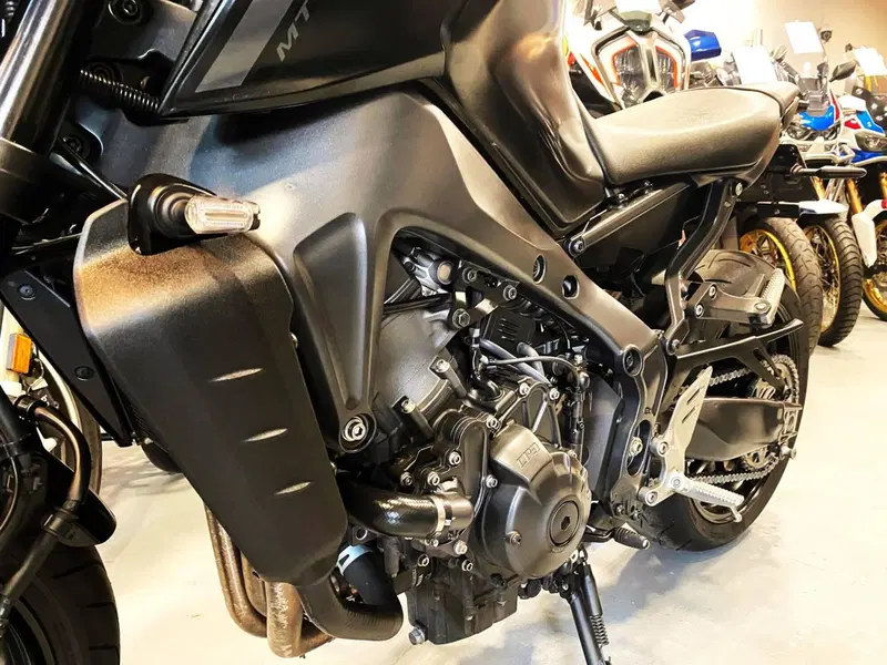Yamaha MT-09 (2021 - 23) (15)