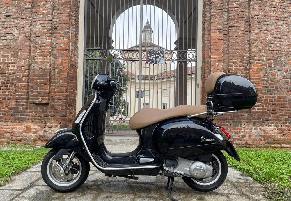 Vespa GTS 300 Touring ABS (2017 - 19)