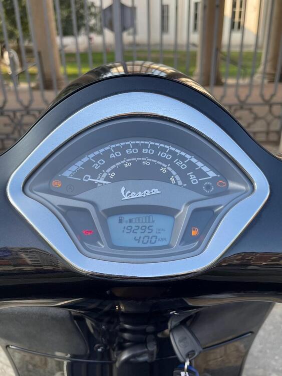 Vespa GTS 300 Touring ABS (2017 - 19) (5)