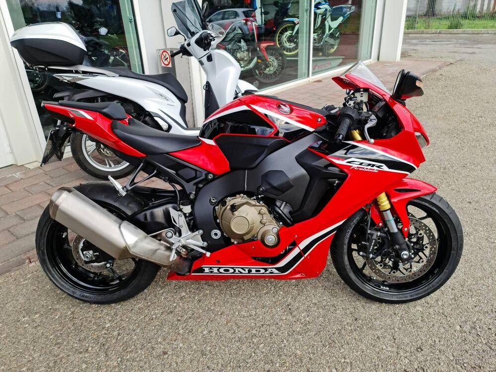 Honda CBR 1000 RR Fireblade (2017 - 19) (2)