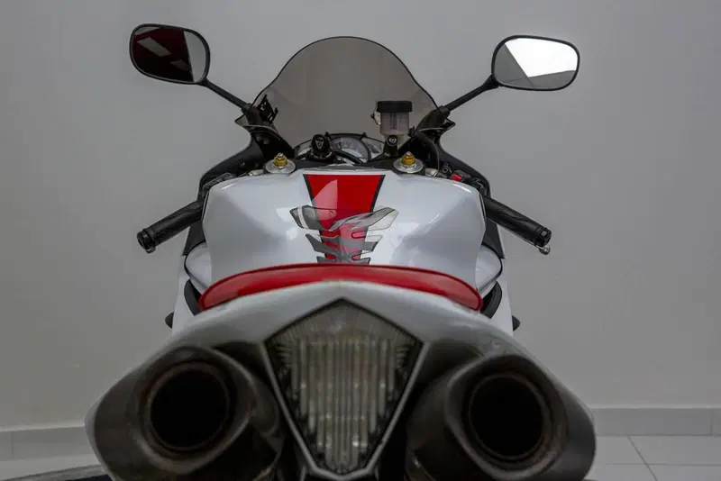 Yamaha YZF R1 (2006 - 07) (17)