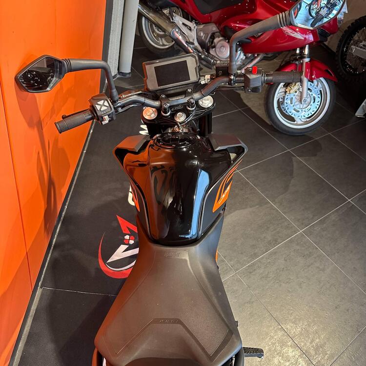 KTM 125 Duke (2021 - 23) (3)