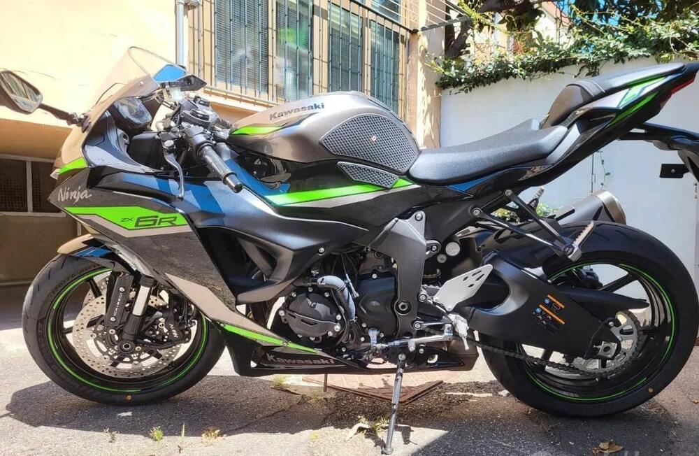 Kawasaki Ninja 636 ZX-6R (2024 - 25) (4)