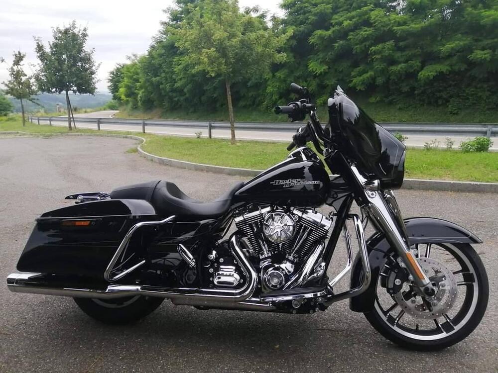 Harley-Davidson 1690 Street Glide Special (2014 - 16) - FLHX (2)