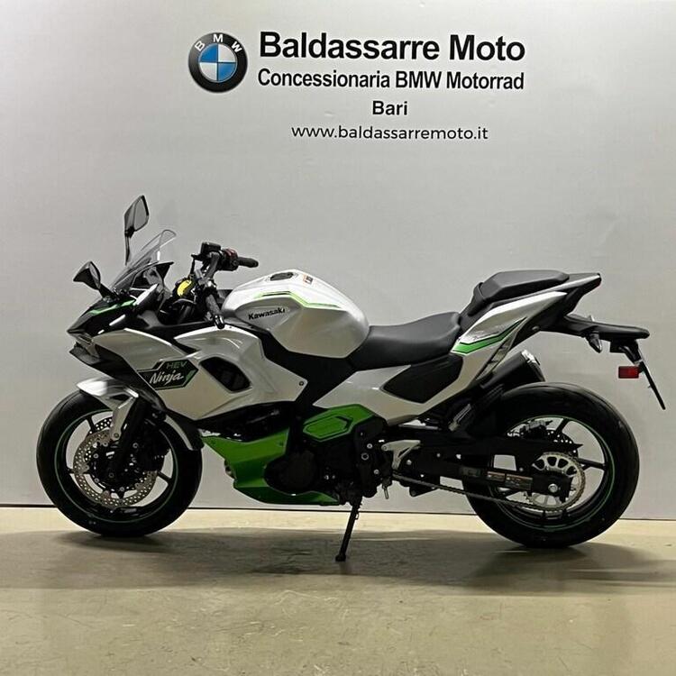 Kawasaki Ninja 7 Hybrid (2024)