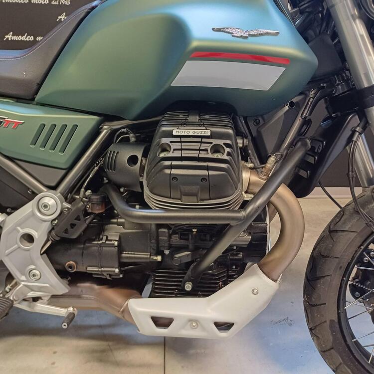 Moto Guzzi V85 TT (2021 - 23) (5)