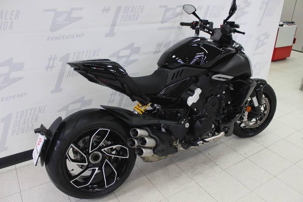 Ducati Diavel V4 (2023 - 24) (2)