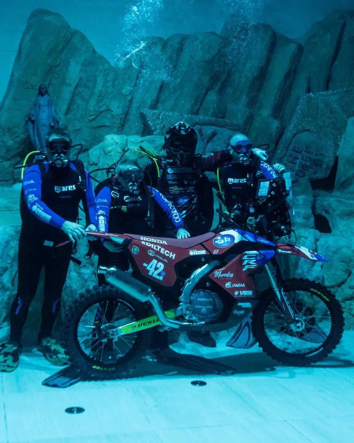 Rally POV presenta la Honda 450 HRC "clienti" per la sua Dakar a 42 metri di profondità (2)