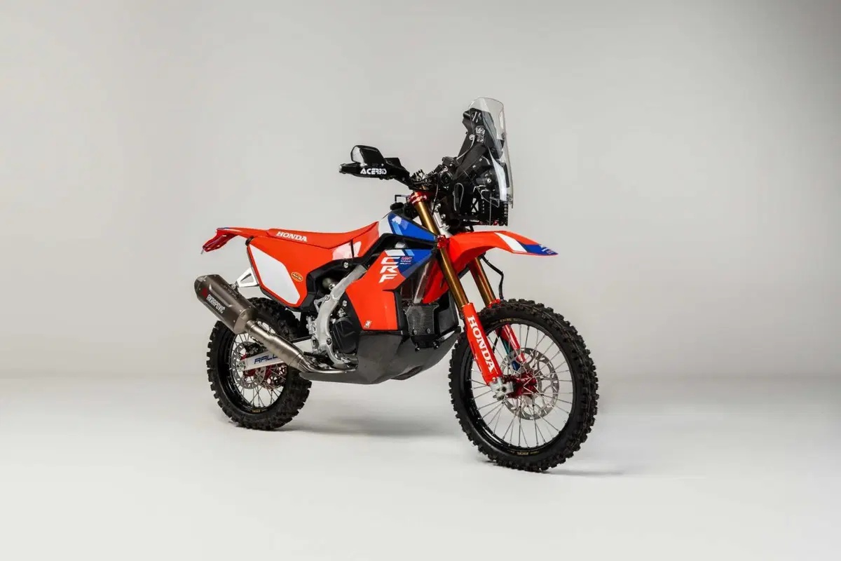 Rally POV presenta la Honda 450 HRC "clienti" per la sua Dakar a 42 metri di profondità (7)