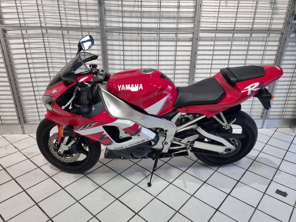 Yamaha YZF R1 (2000 - 01)