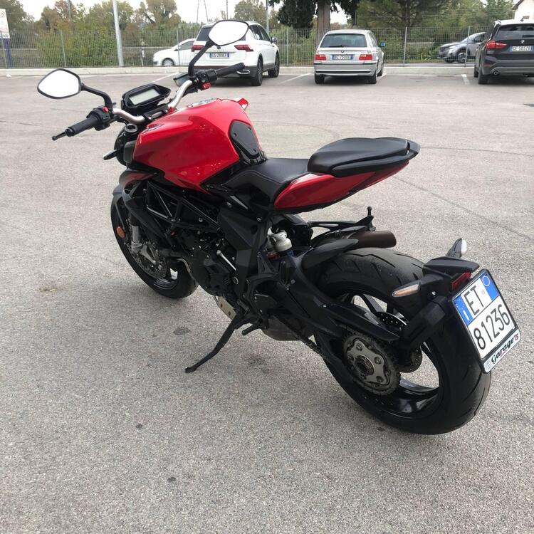 MV Agusta Brutale 800 Rosso (2021 - 23) (3)