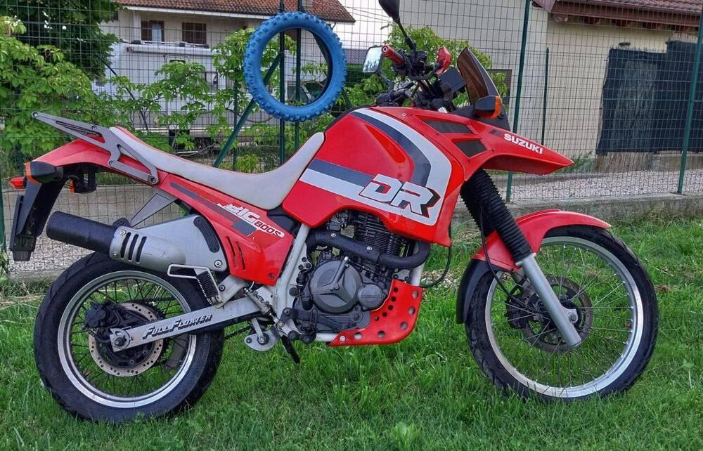 Suzuki DR Big 800 S (2)