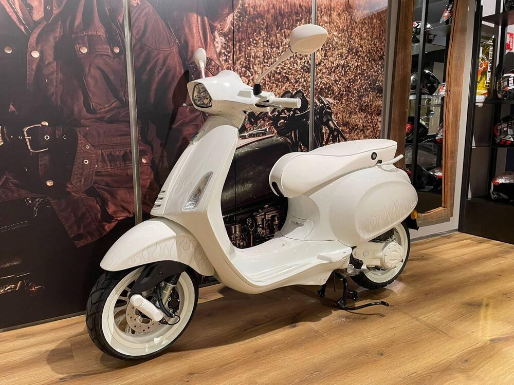 Vespa Sprint 50 Justin Bieber (2022 - 24) (2)