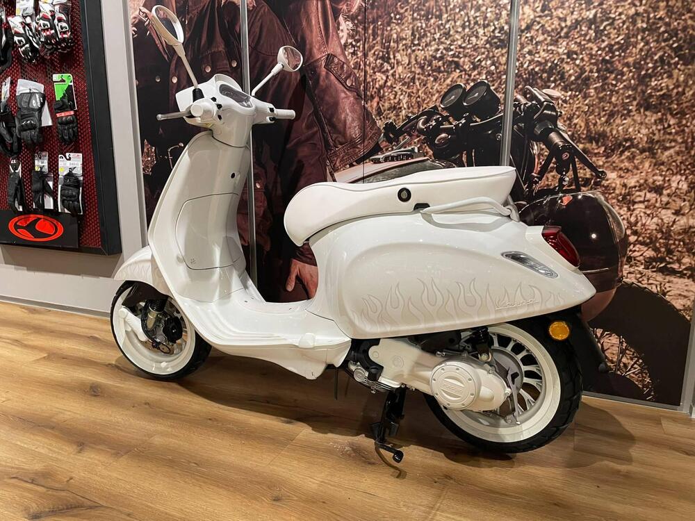 Vespa Sprint 50 Justin Bieber (2022 - 24) (4)