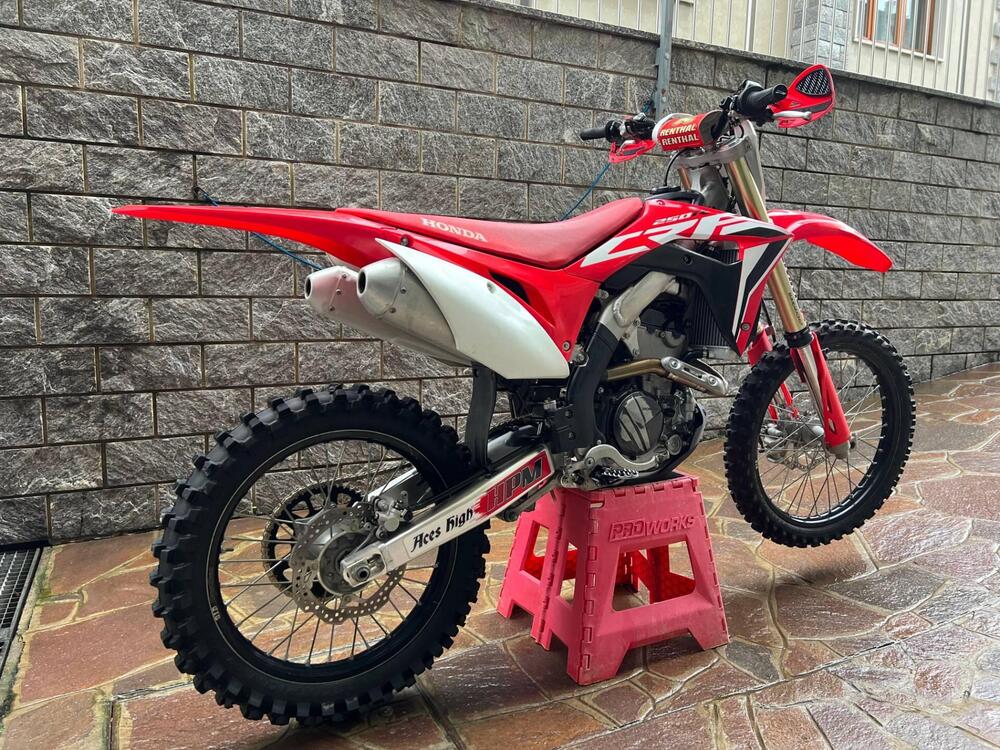 Honda CRF 250 R (2020) (2)