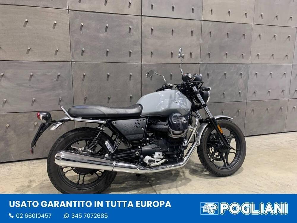 Moto Guzzi V7 III Milano (2018 - 20) (2)