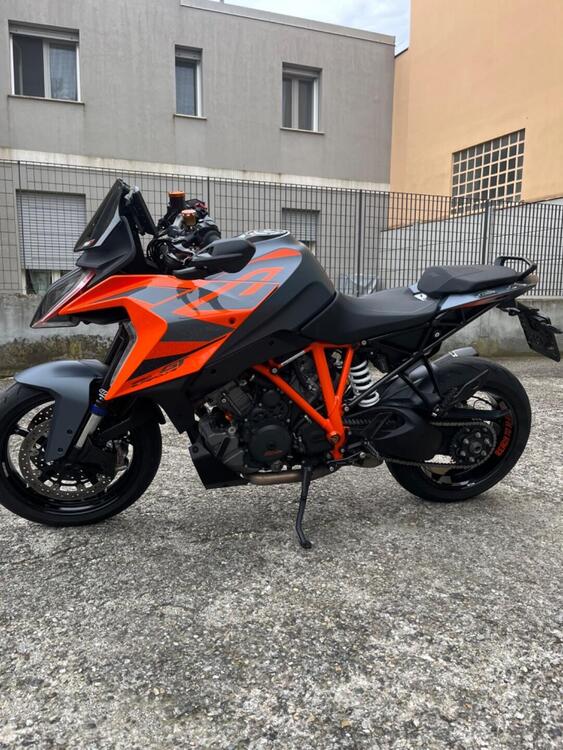 KTM 1290 Super Duke GT (2022 - 24) (3)