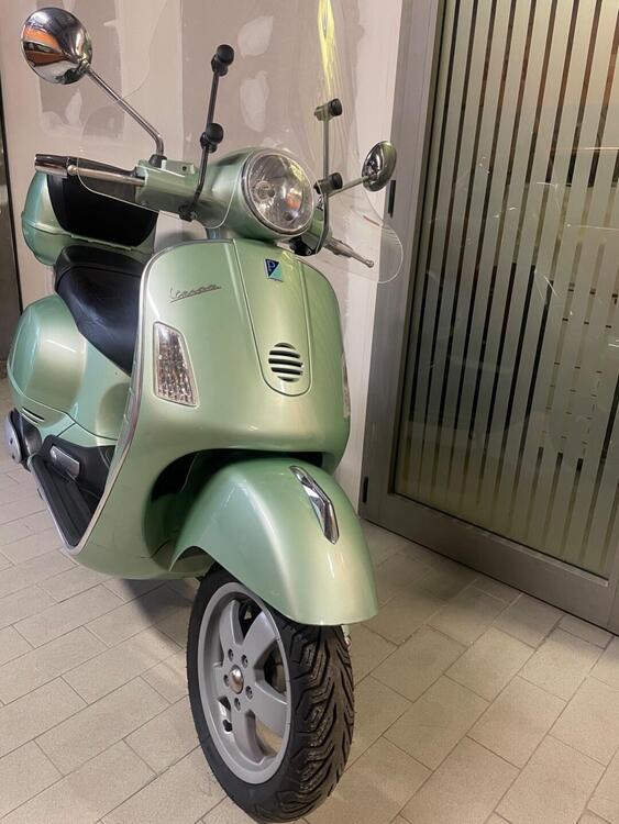 Piaggio vespa 200 granturismo (3)