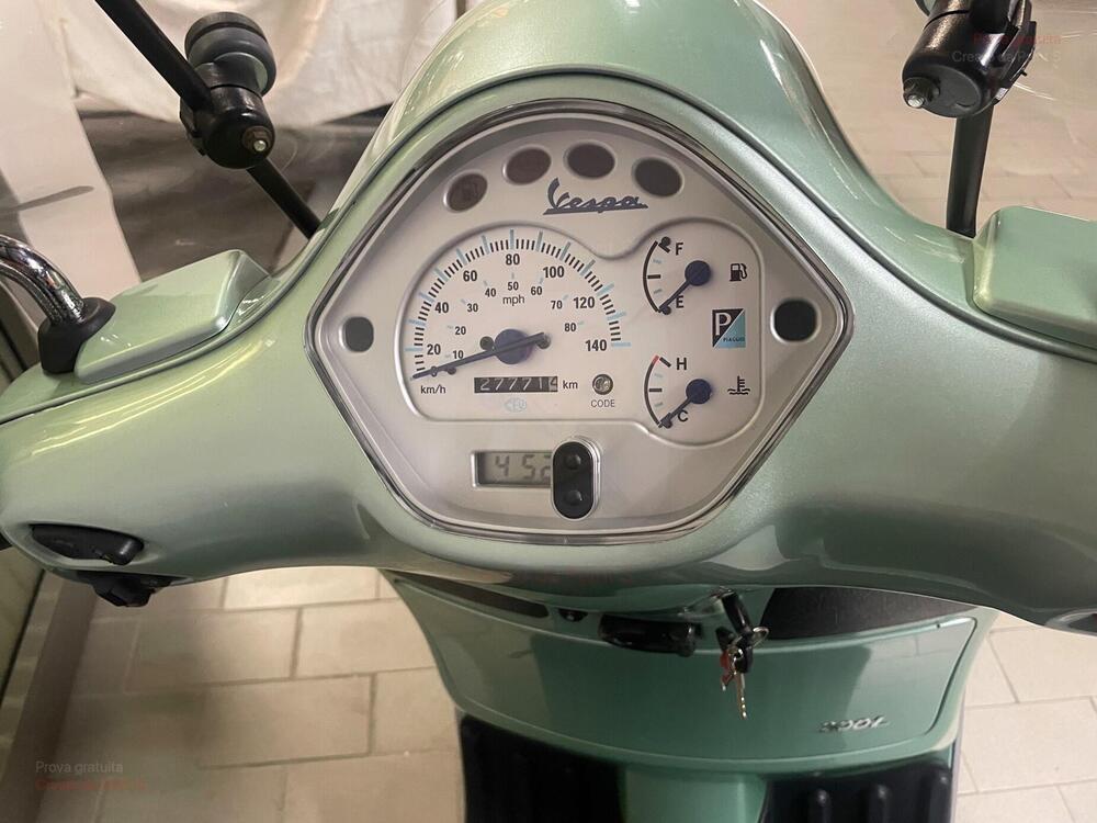 Piaggio vespa 200 granturismo (5)